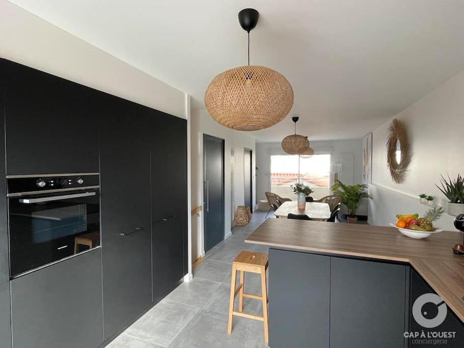 .La Villa Sablaise. Maison Avec Place De Parking Au Coeur Du Quartier Arago Les Sables-dʼOlonne Εξωτερικό φωτογραφία
